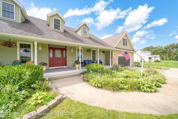 10412 Hankerd RD, Pleasant Lake, MI 49272