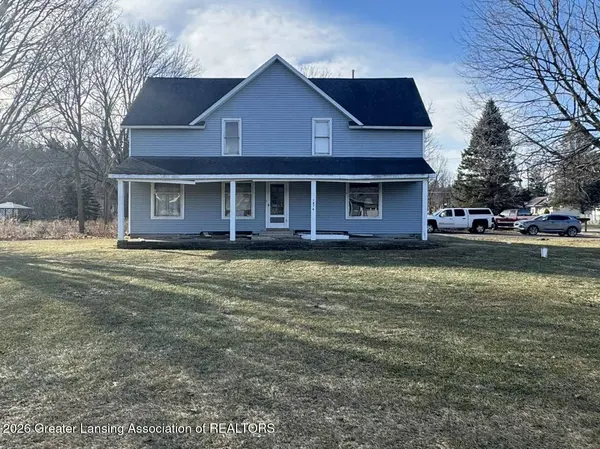 1674 E Clinton TRL, Charlotte, MI 48813
