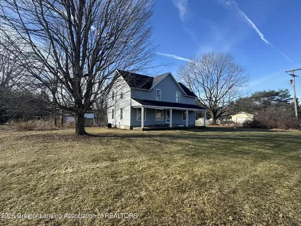 1674 E Clinton TRL, Charlotte, MI 48813