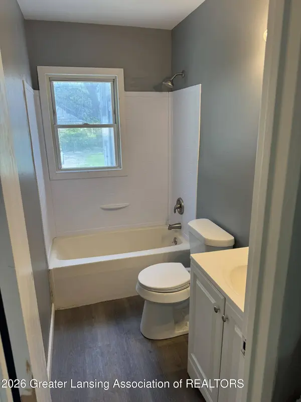 517 S Fairview AVE, Lansing, MI 48912