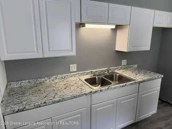 517 S Fairview AVE, Lansing, MI 48912