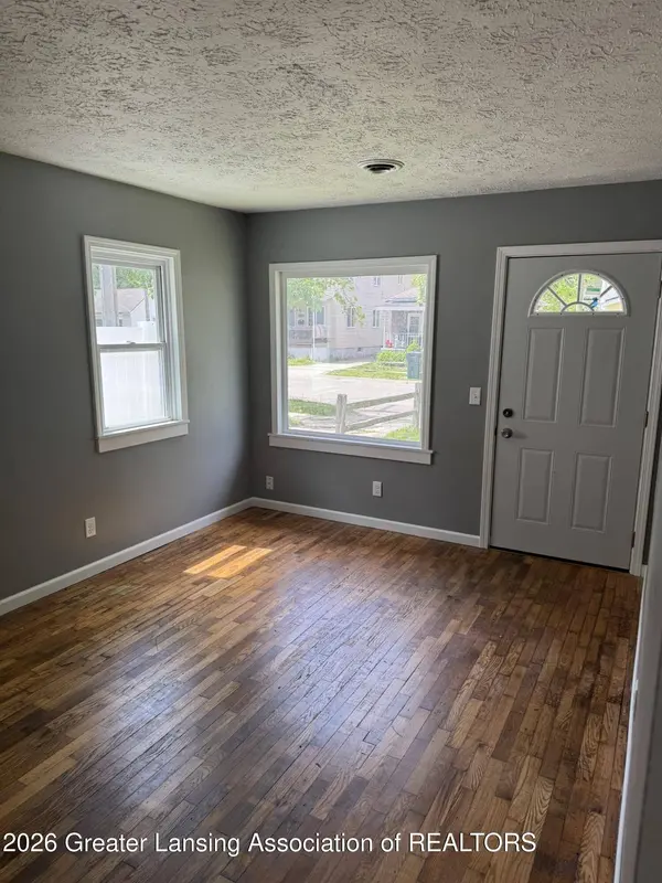 517 S Fairview AVE, Lansing, MI 48912