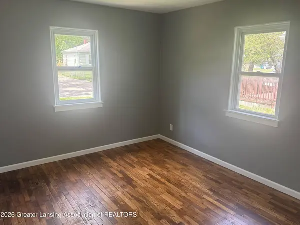 517 S Fairview AVE, Lansing, MI 48912