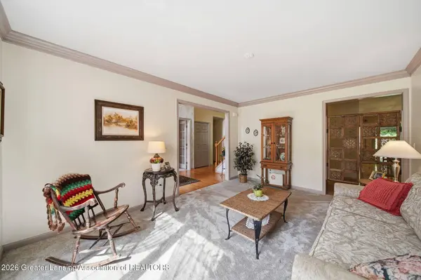 8352 Alta Vista DR, Pinckney, MI 48169