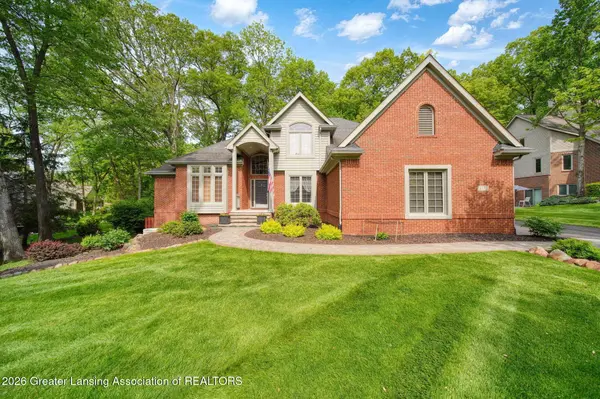 8352 Alta Vista DR, Pinckney, MI 48169