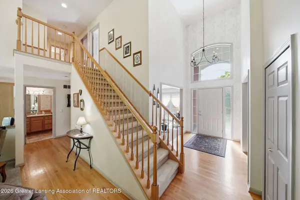 8352 Alta Vista DR, Pinckney, MI 48169