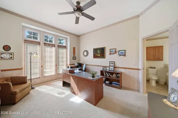 8352 Alta Vista DR, Pinckney, MI 48169
