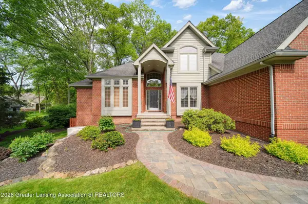 8352 Alta Vista DR, Pinckney, MI 48169