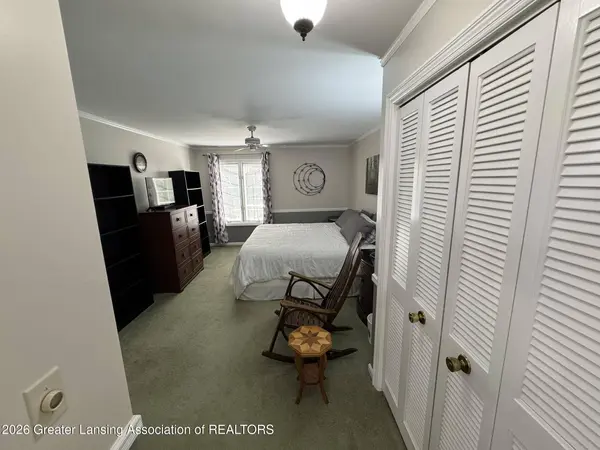 1740 Wellington RD #110, Lansing, MI 48910