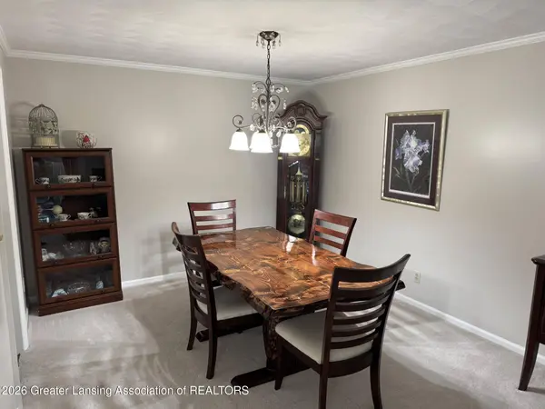 1740 Wellington RD #110, Lansing, MI 48910