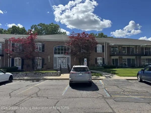 1740 Wellington RD #110, Lansing, MI 48910