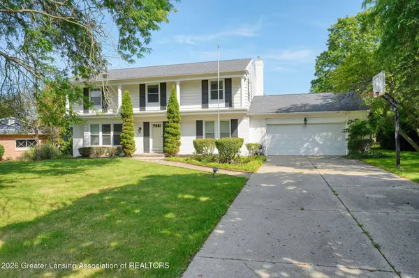 4312 Appletree LN, Lansing, MI 48917