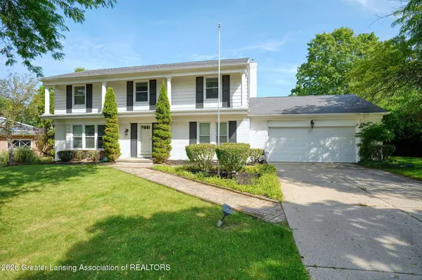 4312 Appletree LN, Lansing, MI 48917