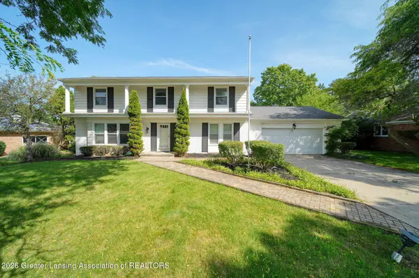 4312 Appletree LN, Lansing, MI 48917