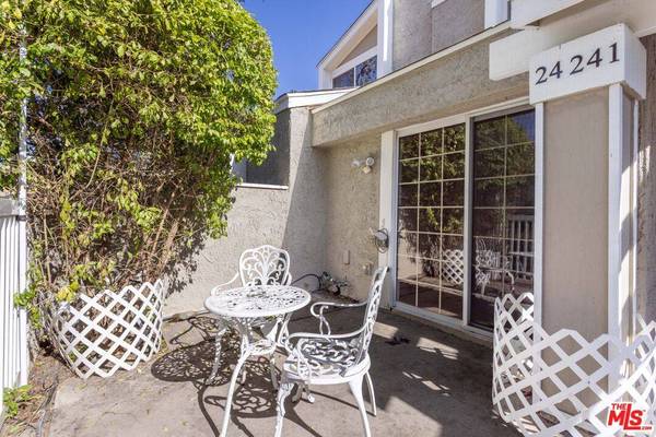 24241 Lema Dr, Valencia, CA 91355