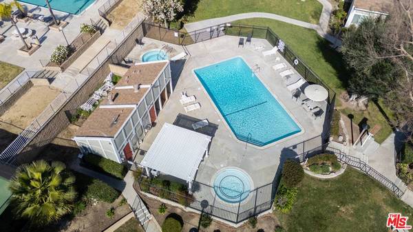 24241 Lema Dr, Valencia, CA 91355