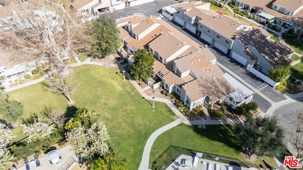 24241 Lema Dr, Valencia, CA 91355