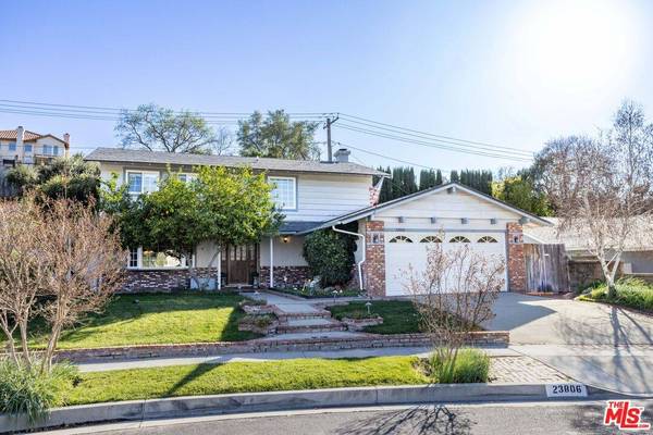 23806 Daisetta Dr, Newhall, CA 91321