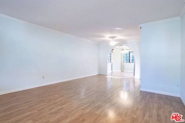 23806 Daisetta Dr, Newhall, CA 91321