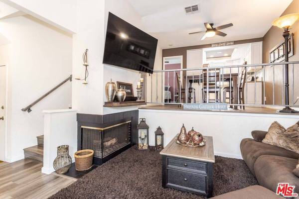 17955 River Cir #1, Canyon Country, CA 91387