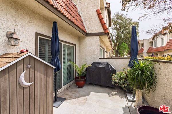 17955 River Cir #1, Canyon Country, CA 91387