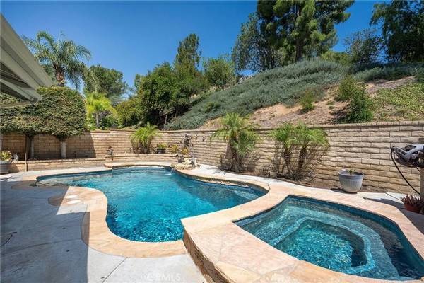 21725 Jeffers LN, Saugus, CA 91350