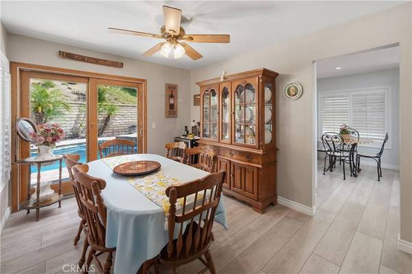 21725 Jeffers LN, Saugus, CA 91350