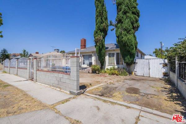 8066 Rhodes Ave, North Hollywood, CA 91605