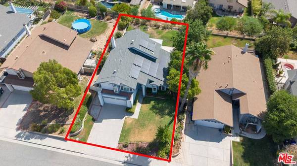 27820 Palmetto Ridge Dr, Santa Clarita, CA 91354