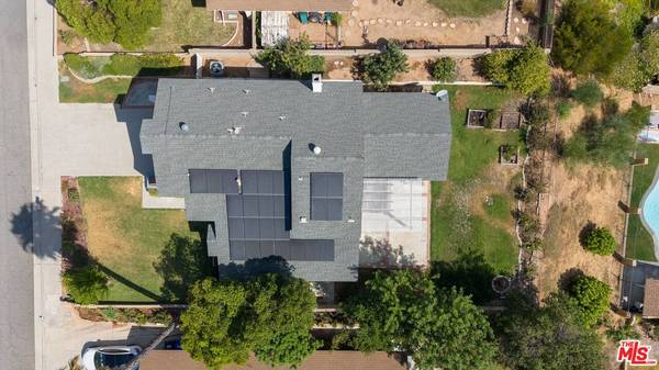 27820 Palmetto Ridge Dr, Santa Clarita, CA 91354