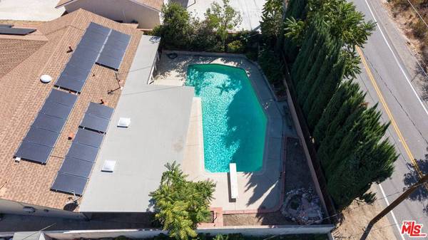 24843 Fourl Rd, Newhall, CA 91321