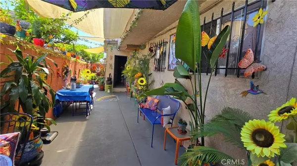 4301 E 60th ST, Huntington Park, CA 90255