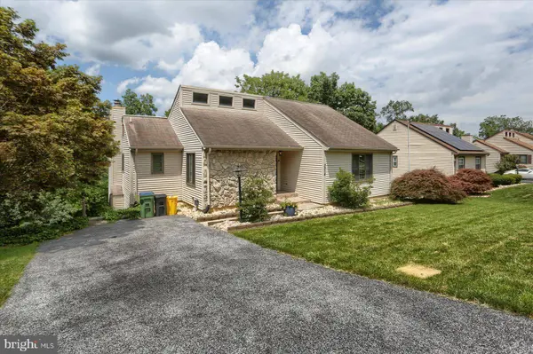 3304 RIDGEWAY RD, Harrisburg, PA 17109