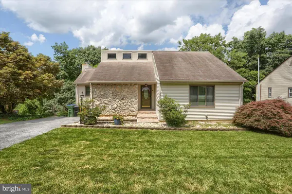 3304 RIDGEWAY RD, Harrisburg, PA 17109