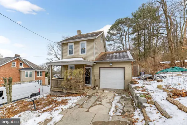 22 WARREN, Fountain Hill, PA 18015