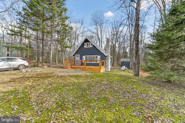 129 MAHONING DR, Pocono Lake, PA 18347