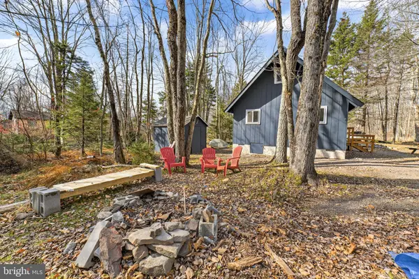 129 MAHONING DR, Pocono Lake, PA 18347