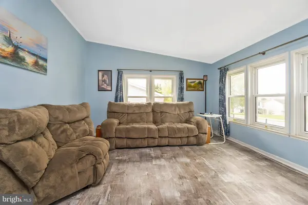 7 ABBEY RD, Easton, PA 18040