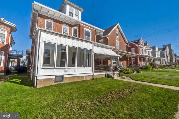 107 S HOME AVE, Topton, PA 19562