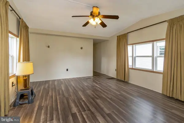 8721 TURKEY RIDGE RD, Breinigsville, PA 18031