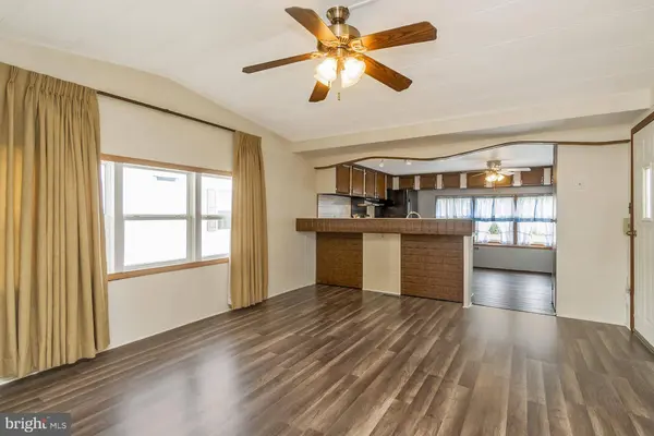 8721 TURKEY RIDGE RD, Breinigsville, PA 18031