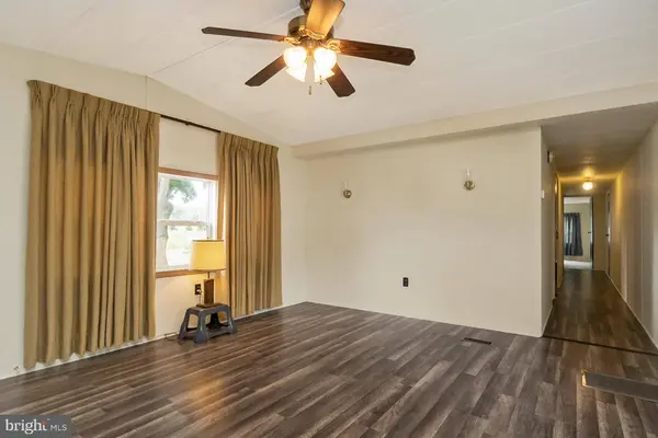 8721 TURKEY RIDGE RD, Breinigsville, PA 18031