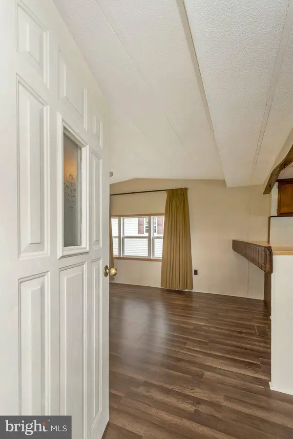 8721 TURKEY RIDGE RD, Breinigsville, PA 18031