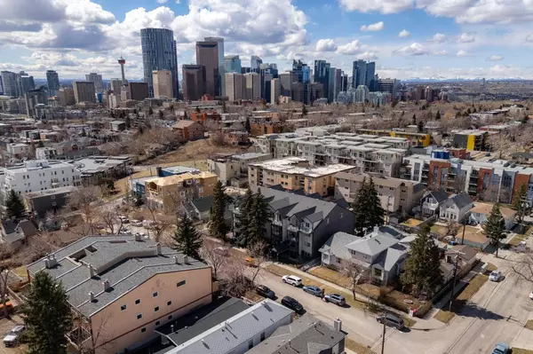 717 4A ST NE #404, Calgary, AB T2E 3W1