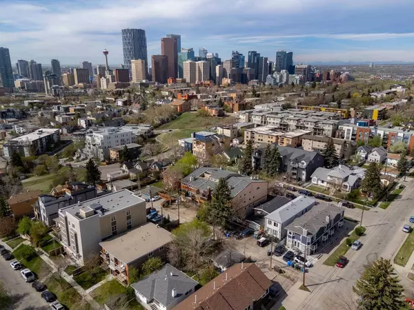 722 4A ST NE #15, Calgary, AB T2E 3W2