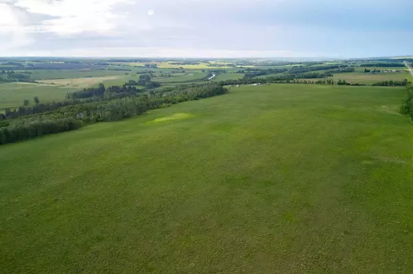 SW 15-32-4W5M Township Road 322, Rural Mountain View County, AB T0M 1X0