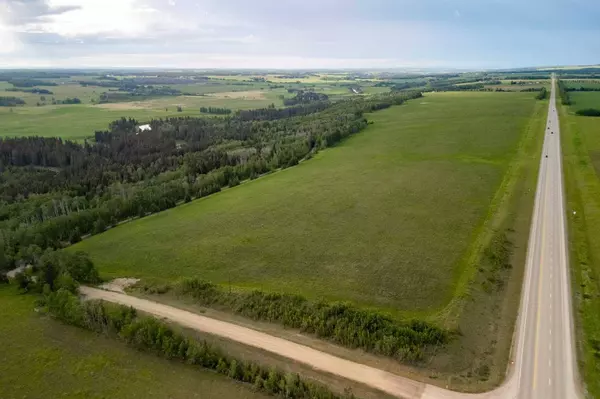 SW 15-32-4W5M Township Road 322, Rural Mountain View County, AB T0M 1X0