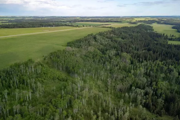 SW 15-32-4W5M Township Road 322, Rural Mountain View County, AB T0M 1X0