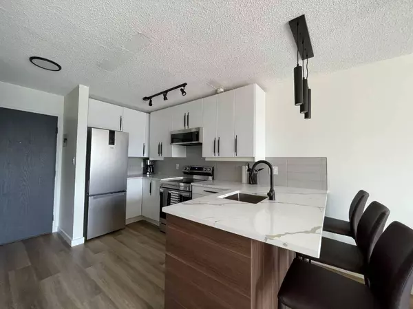 340 14 AVE SW #703, Calgary, AB T2R 0M4