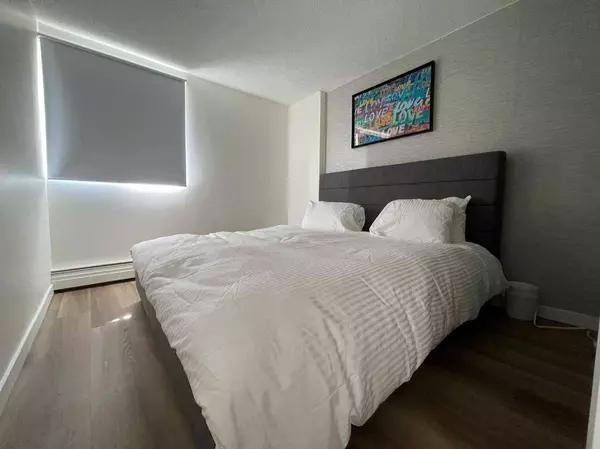 340 14 AVE SW #703, Calgary, AB T2R 0M4